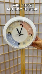 Modern wall clock Quart Minimalist Simple and Beautiful Clear Numbers Home Living room Decoration
