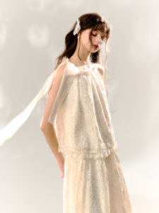 SunsetPark Mùa Hè 2024 Bộ Váy Xếp Ly Ren Cổ Treo Hình Bướm Nửa Thân Người Nữ Thanh Thiếu Niên Phong Cách Đại Học Polyester