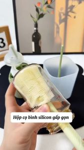 Hộp cọ rửa vệ sinh bình sữa silicon 5 món KidsWorld gấp gọn tiện lợi khi mang theo dễ dàng 1 hộp với 6 chức năng dùng cho mọi loại bình