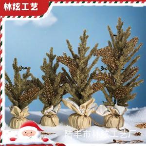 Christmas Trees Christmas Wreaths Christmas Cloths Festive Decorations for Holiday Celebration