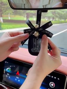 จัดส่งจากจีน [2025] ผู้ผลิต น้ำหอมปรับอากาศรถยนต์ แท็บเล็ตน้ำหอมรถยนต์ แท็บเล็ตน้ำหอมช่องระบายอากาศ น้ำหอมโบว์ระดับสูง ของประดับแขวน 3.8