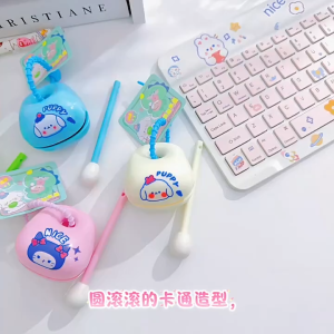 Randomly select a Sanrio wooden fish musical instrument toy hanger as a quirky gift for a child. The wooden fish is a cute keychain.随机1个三丽鸥木鱼摆件搞怪乐器玩具挂件礼物木鱼可爱钥匙扣