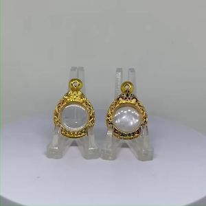 A136-1 กรอบพระ กรอบไมครอน กลม เหรียญกลม หรือพิมพ์ใกล้เคียง ขนาดวงใน 1.9*2.3 ซม.ขนาดใส่สวย 1.6*2.0 ซม.หรือขนาดพระใกล้เคียง