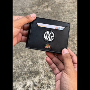 QXZ94 Dompet Pria Kulit PU Sintetis Hitam Pendek Kecil Lipat Polos Slot Kartu Uang Simpel BC02