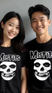 Pakaian Casual untuk Fans: Desain Kaos Musik dari ALTERUSTORE