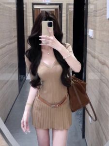 CHANGTONG | Elegant Vintage Queen Style V-neck Knitted Dress