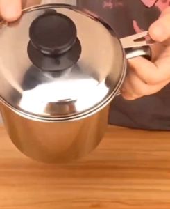 หม้อกรองน้ำมันสแตนเลส ถ้วยรองน้ำมัน พร้อมฝาปิดและตะแกรงกระชอนกรองกาก หม้อเก็บน้ำมัน