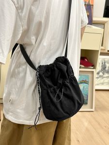 Simple Drawstring Crossbody Bag K-style Casual Shoulder Bag Trendy Outdoor Mobile Phone Bag Drawstring Stylish Lightweight Bucket Bag