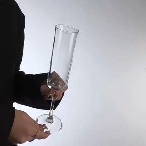 แก้วไวน์ แชมเปญ ก้านแข็งแรง 190ml สไตล์สวยหรู แก้วคริสตัลไร้สารตะกั่วระดับพรีเมียม รุ่น 4382