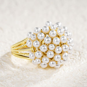 Graceful Simulated Pearl Proposal Rings for Women Elegant Lady Gold Color Finger Accessories Delicate Engagement Jewelry Gift