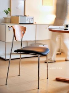 Mid-Century Modern Designer Dining Chair Nordic Style Solid Wood Backlight Luxury Simple Internet Famous Chair for Home Use