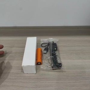 Đèn Pin Cầm Tay Siêu Sáng F2 Chất Liệu Full Inox 304 Trống Rỉ Và Ăn Mòn Tốt Led XPG Nội Địa Sử Dụng Pin 18650