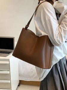 2025 New Urban Minimalist Womens Tote Bag Underarm Bucket Bag Large Capacity Casual Korean Style Single Shoulder Handbag