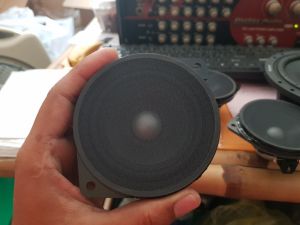 1 cái loa trung tâm center taplo size 85mm lỗ ốc 90mm cho hệ thống âm thanh xe hơi ô tô