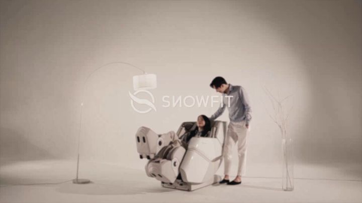 Snowfit SNOWFIT SkyWalker World's First Walking Robotics Technology Massage ...