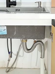 [COD/Ready Stock] Sink Hose Stainless Steel Bathroom Portable Sink Drain Under Sink Organizer Bathroom Lavatory Sink Set For Bathroom