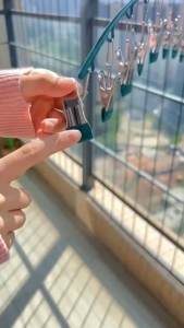 MÓC TREO ĐA NĂNG 10 KẸP – GIẢI PHÁP PHƠI ĐỒ THÔNG MINH CHO KHÔNG GIAN HIỆN ĐẠI GD707-M10k