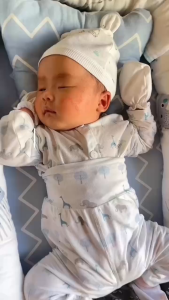 Kem Bôi Dị Ứng Làm Mát Và Dưỡng Ẩm Da Cho Người Có Cảm Giác Ngứa Do Thời Tiết Thay Đổi Không Gây Kích Ứng