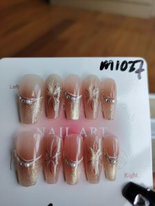 (FREE TOOLKIT ) 10 PCS PRESS ON NAILS. HANDMADE NAILS SIZE M