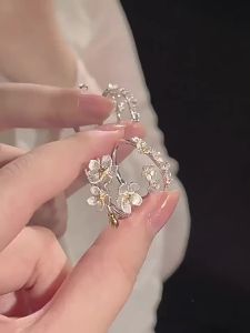 【PCWFKef】แหวนเปิดดอกไม้ที่ละเอียดอ่อนปรับได้สำหรับผู้หญิงแหวนนิ้วสีเงินเรียบง่ายเครื่องประดับที่ดีของขวัญสำหรับผู้หญิง