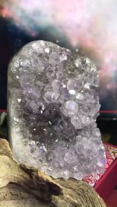 ĐÁ THẠCH ANH DẠNG HỐC CHIÊU TÀI LỘC THIỀN ĐỊNH lấp lánh tán sắc cầu vồng 813