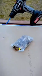 【Super Discount】Butterfly Anchor Bolts Drill Expansion Screws Hammer in Metal Drywall Anchors