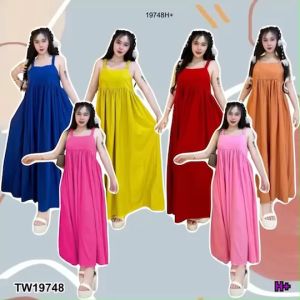 B19748 เดรสยาวสายเดี่ยวเย็บรูดใต้อก Long dress with single straps sewn under the bust.
