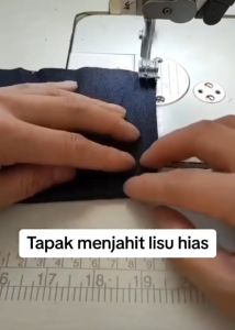 SP-18 Tapak Hinged Presser Foot / Mesin Jahit Industri / Backstitching Foot With Guide