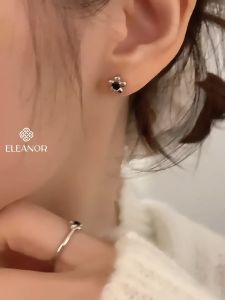 Bông tai nữ chuôi bạc 925 Eleanor Accessories hình hoa viền trơn phụ kiện trang sức khuyên tai 7481