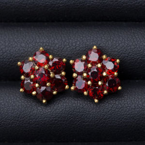 ต่างหูพลอยเป็นไปอย่างสม่ำเสมอ 92.5% ชุบทอง สีแดง ตัวเรือนเงินแท้ สินค้ามีใบรับประกัน