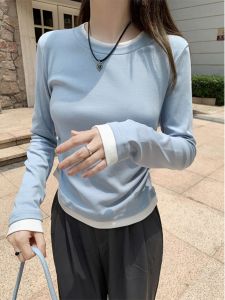 เสื้อยืดคอกลมแขนยาวผ้าฝ้ายแท้สีน้ำนมสำหรับผู้หญิง ฤดูใบไม้ร่วง ทรงเข้ารูป กระโปรงทรงเอ ทรงเข้ารูป เสื้อชั้นในลายสก็อต