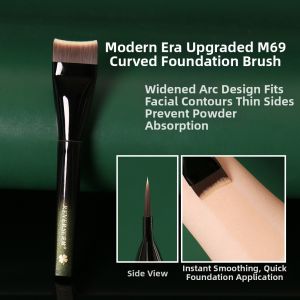 REVERSE | Non Absorbent Foundation Brush