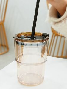 Cốc Thuỷ Tinh Gorgous Vỏ Da Và Nắp Đậy Ly Uống Nước 450ml Cực Sang Chảnh Màu Hổ Phách (không ống hút)