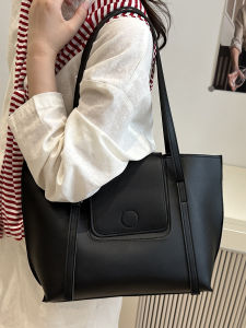Black Minimalist Retro Large Capacity Tote Bag Commuter Sub-Mother Casual Shoulder Bag for Work British Style Handbag