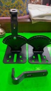 Cùm sò phụ kiện treo loa karaoke thường dùng kết hợp với cây ti - SPS 808.