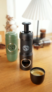 **พร้อมส่ง** เครื่องทำกาแฟ STARESSO TRAVEL NS (GREEN) ใช้กับกาแฟแคปซูลเท่านั้น ประกันสินค้า 1 ปีจากศูนย์