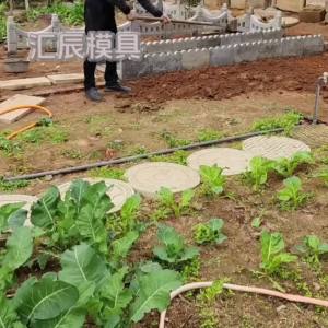 Wavy Courtyard Fence Flower Bed Bricks Garden Vegetable Garden Flower Bed Guardrail Cement Flower Wall Surrounding Bricks Sidestones Plastic Molds