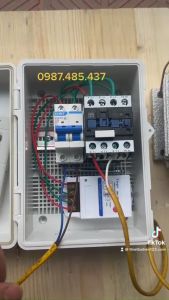 Tủ điều khiển từ xa bơm nước máy rửa xe 1 pha 3 pha 1000 mét đấu dây sẵn vỏ tủ chống nước ngoài trời
