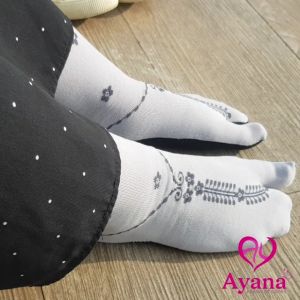 Kaos Kaki Jempol Motif Rantai Bunga Ayra