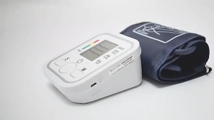 Electronic Digital Arm Blood Pressure Monitor Electronic 2.0-inch LCD Smart Voice BP Tonometer