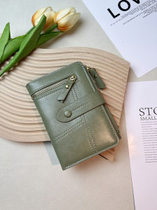 YKSS กระเป๋าสตางค์ใบสั้นสําหรับผู้หญิงแฟชั่นสไตล์เกาหลีหนัง PU มัลติฟังก์ชั่น Bifold พร้อมที่ใส่การ์ดที่นั่งเปลี่ยนและกระเป๋าใส่เหรียญ