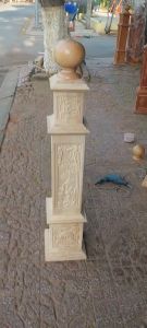 Trụ cầu thang gỗ sồi