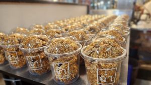 ฉ่ำ ข้าวแต๋นน้ำแตงโม 2 กระปุก 🍉🍉 สดใหม่