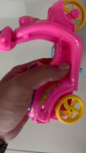 2PCS MAINAN MOTOR VESPA LUCU MAINAN MOTORAN DORONG MODEL SCUTER LUCU