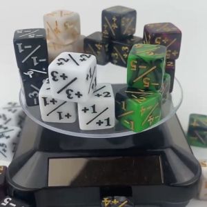 10Pcs Counters Dice Plus (+) / Minus (-) Dice Durable Dice Game Counter Dice 6 Sided Dice Toys