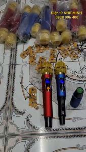 Mic Loa Kéo Chỉnh Được Tần Số màn hình xanh (Tay micro Đỏ + Xanh) LCD