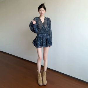 Karrar betsey | Floral V-Neck Dark Blue Long-Sleeve Dress