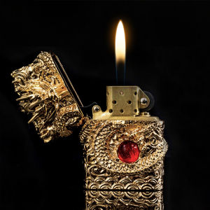 Bật Lửa Zippo Rồng Cẩn Ngọc Mộc Đáy Ngược Đời La Mã E-XIII ( Ruột Vàng - Có Hộp) Tặng Kèm Phụ Kiện