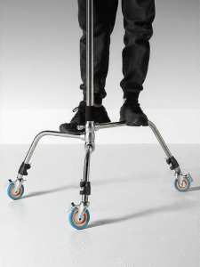 Adjustable Magic Legs with Brake Wheels Flashlight Stand 22/25mm