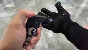 [STOK MALAYSIA]  (1 PAIRS) FIREPROOF/HEAT RESISTANT BBQ GRILL GLOVE/ OVEN GLOVE